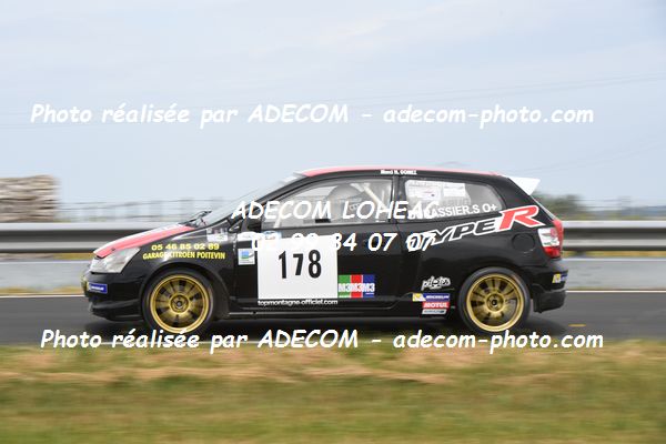 http://v2.adecom-photo.com/images//6.COURSE DE COTE/2022/5_LA_POMMERAYE_2022/DURASSIER_Samuel/79A_5093.JPG